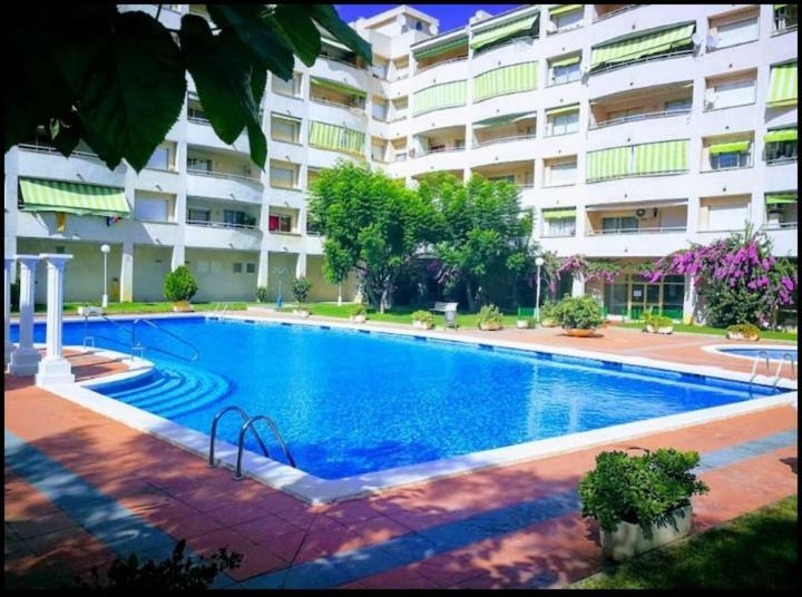 Bonito Apartamento Cerca De La Playa Salou Kültér fotó